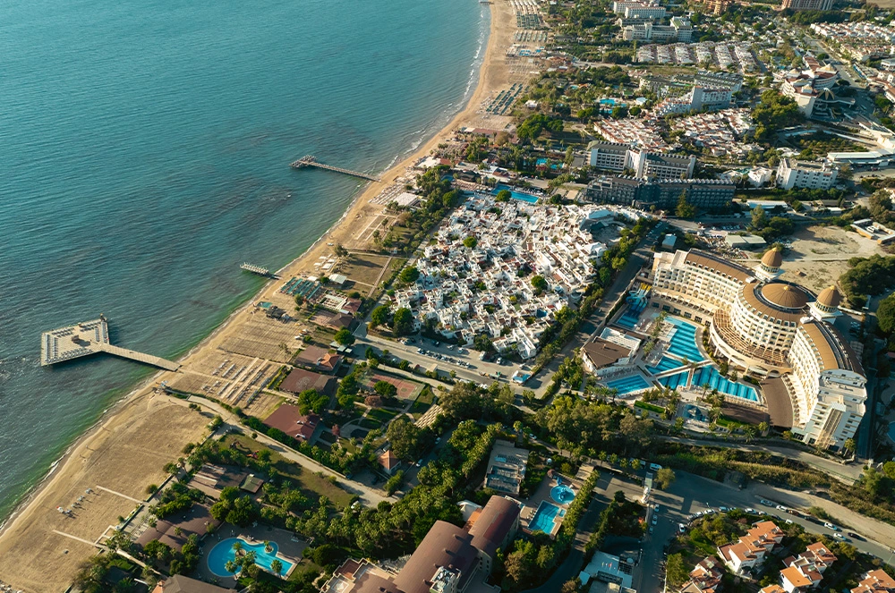 Kirman Mayıs'ta Antalya Tatili: Sezonun En Sakin ve Avantajlı Ayı 