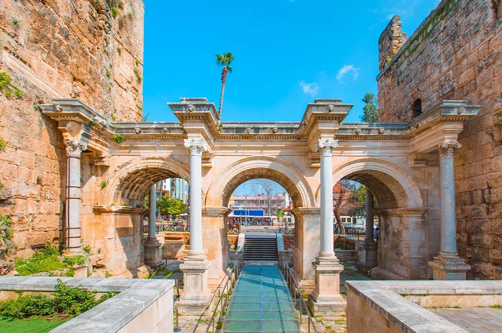 Kaleiçi Guide: Antalya's Old Town Romantic Streets and Hidden Courtyards 